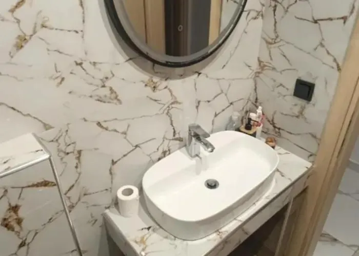 George Apartman Paralía